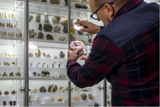 海第一批玄学在全世界薅羊毛？ky开元棋牌靠着情绪价值出(图7)